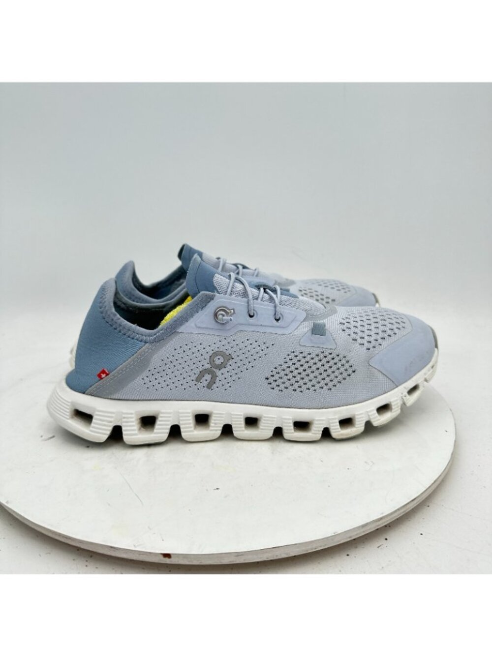 On Cloud 5 Coast Women Size 8 3WD10541177 Pastel Blue White Running Shoes - Picture 4 of 11